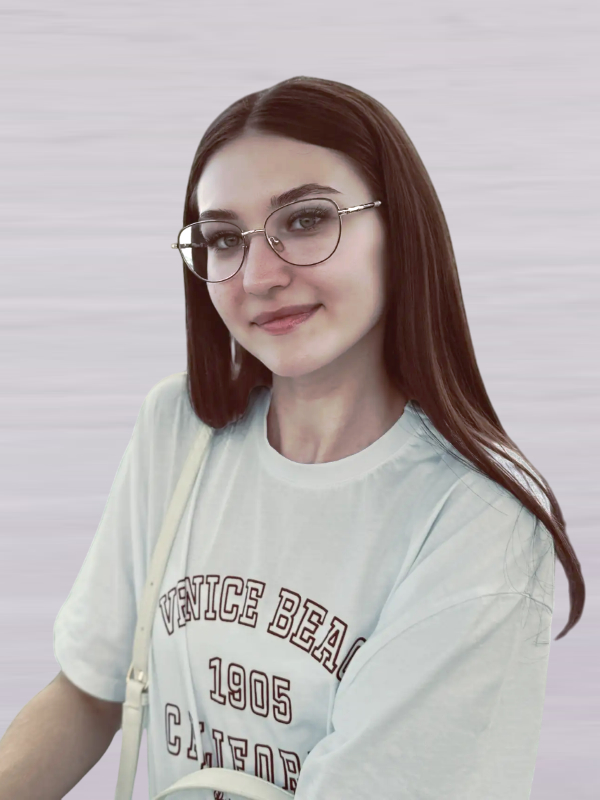 Плужник Елена Викторовна.